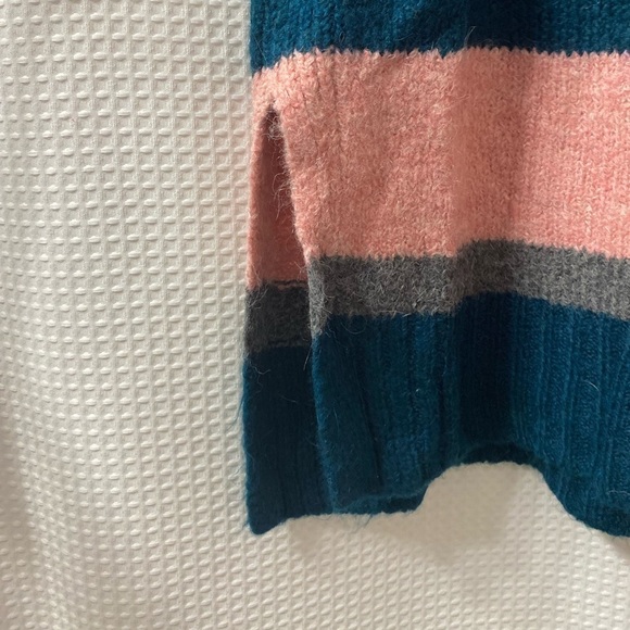 NWT L&G Oversized Striped Sweater - Picture 4 of 8